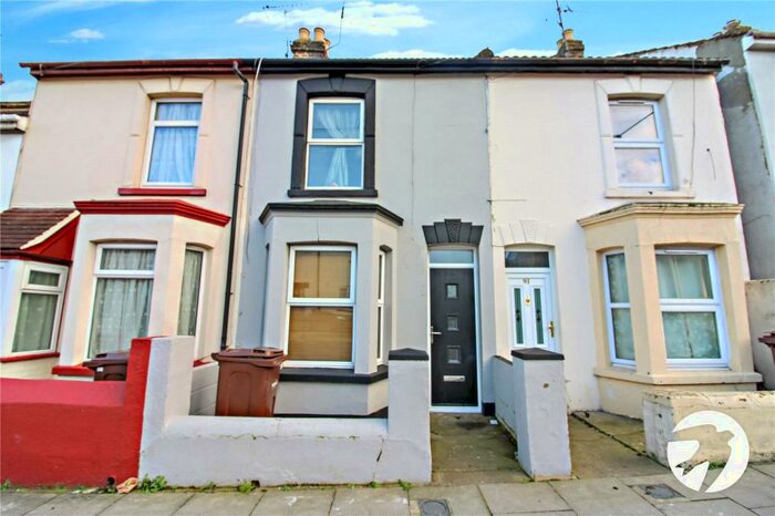 3 Bedroom Terraced House To Rent In Gardiner Street, Gillingham, Kent, ME7