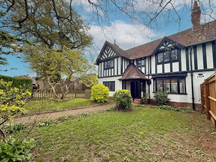 3 Bedroom Semi-Detached House For Sale In Stewkley Road, Wing, LU7