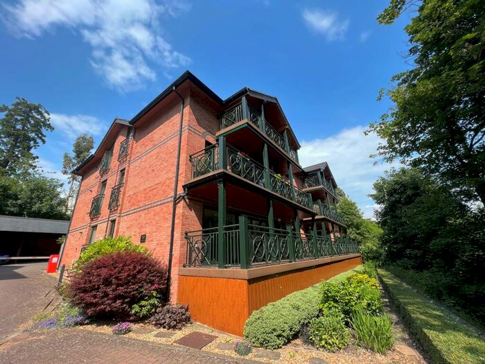 2 Bedroom Apartment To Rent In Wilhelmina Close, Leamington Spa, CV32