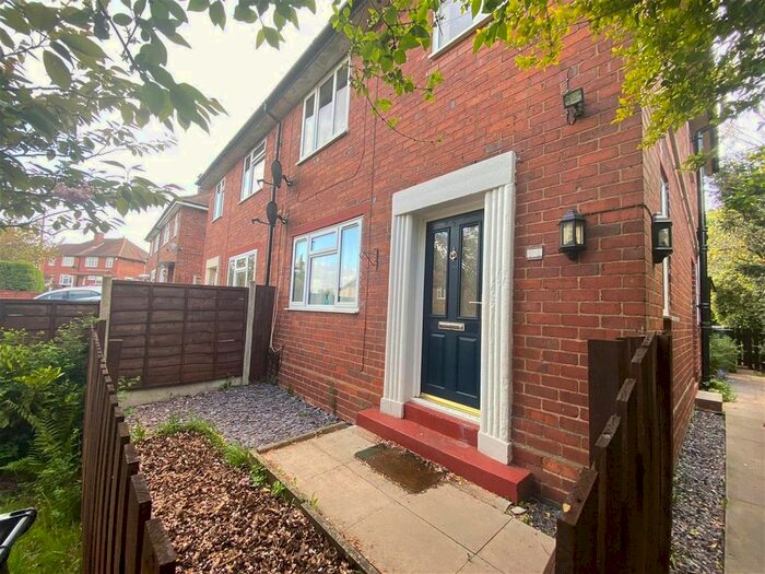 1 Bedroom Flat To Rent In Caslon Crescent, Stourbridge, DY8