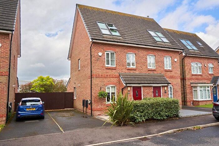 3 Bedroom Town House For Sale In Stephenson Grove, Rainhill, Prescot, Merseyside, L35