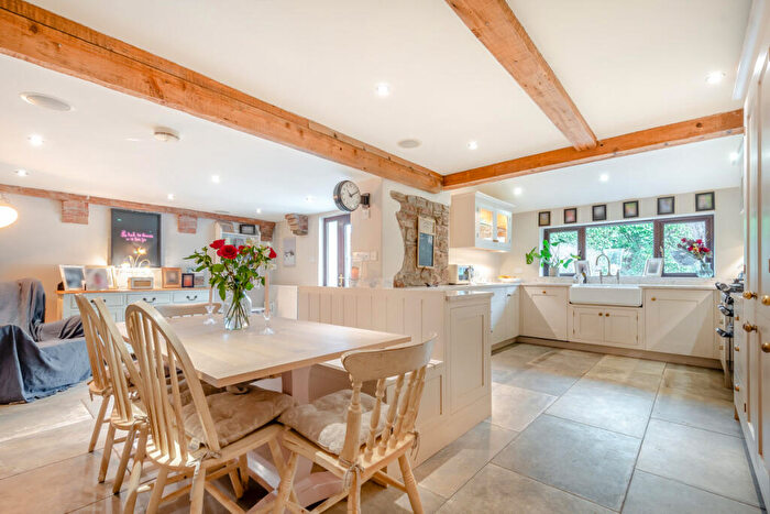 4 Bedroom Cottage For Sale In Mill Lane, Bristol, BS20