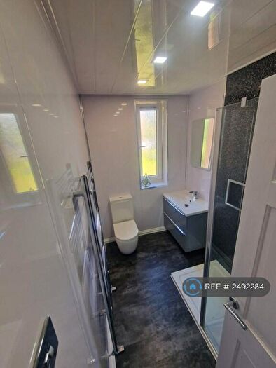2 Bedroom Flat To Rent In Kerr Street, Dundee, DD2