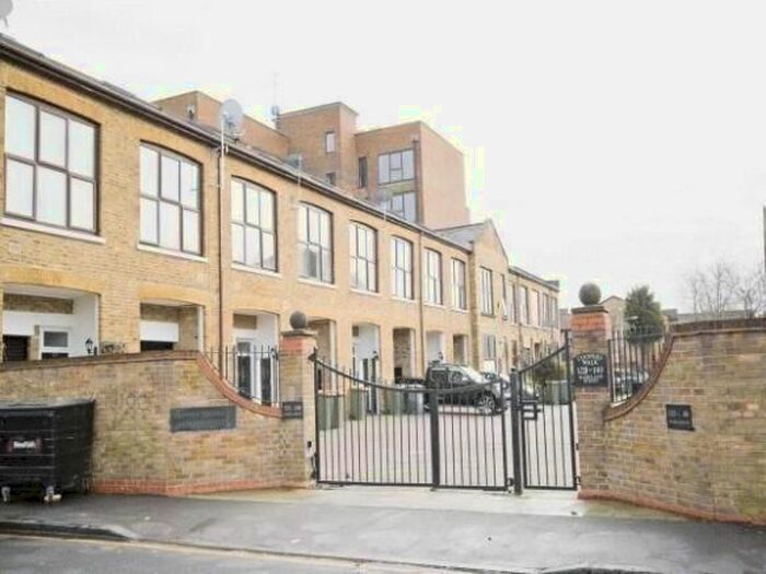 1 Bedroom Flat To Rent In Coopers Walk, Maryland Street, Stratford, London E15
