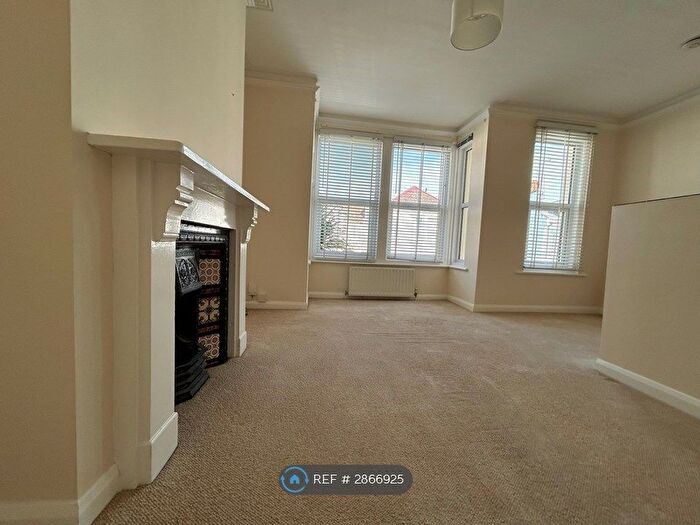 2 Bedroom Flat To Rent In Eriswell Road, Worthing, BN11