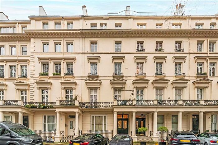 1 Bedroom Flat To Rent In Westbourne Terrace, London, W2
