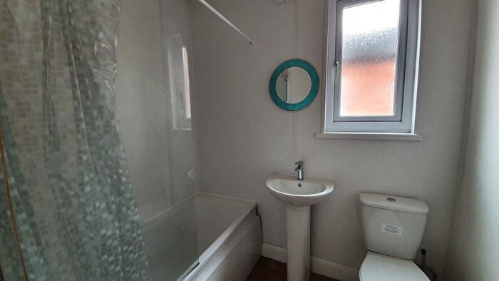 4 Bedroom Property To Rent In Playfair Road, Southsea, PO5