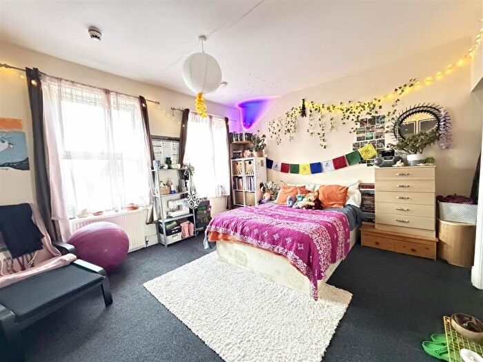 5 Bedroom Terraced House To Rent In Barber Road, Sheffield, S10