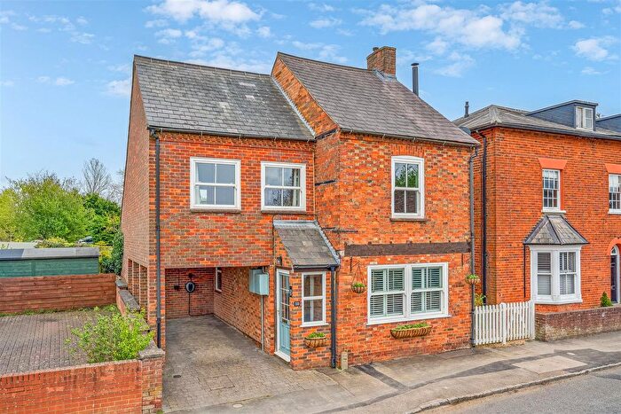 5 Bedroom Detached House For Sale In High Street North, Stewkley, Buckinghamshire, LU7