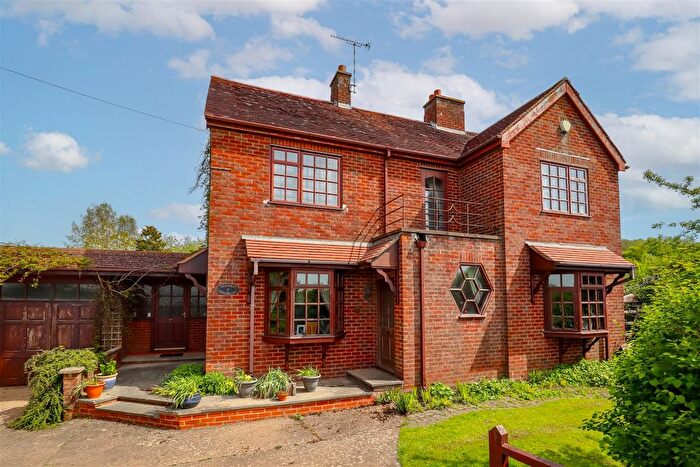 4 Bedroom Detached House For Sale In Brickyard Road, Napton, Southam, CV47