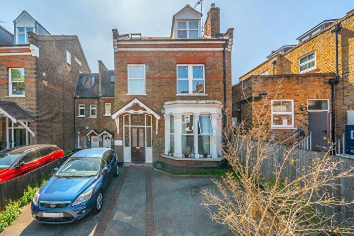 2 Bedroom Flat For Sale In Brondesbury Road, Queen's Park, NW6