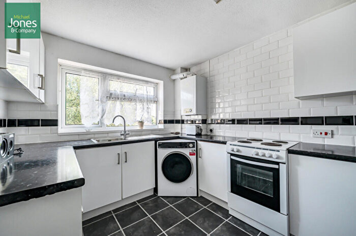 2 Bedroom Flat To Rent In Ladywell Court, Hayley Road, Lancing, West Sussex, BN15