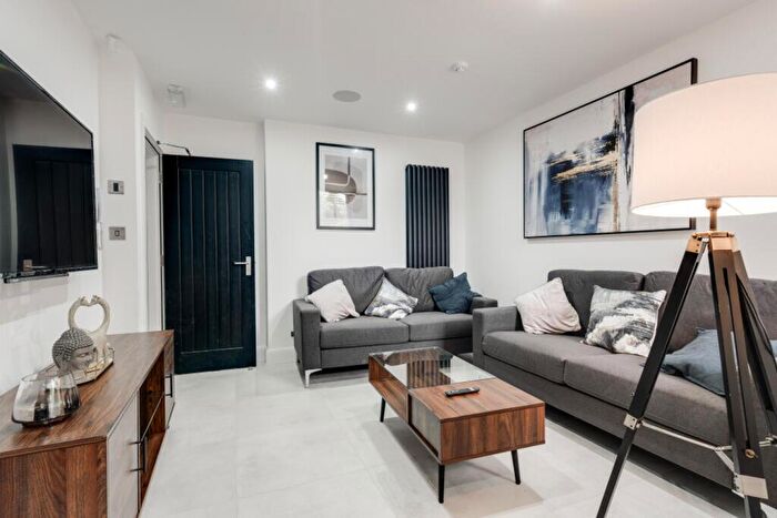 6 Bedroom House To Rent In Cotswold Street, Liverpool, L7