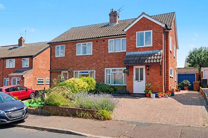 3 Bedroom Semi-Detached House For Sale In Alder Drive, Moulsham Lodge, Chelmsford, CM2