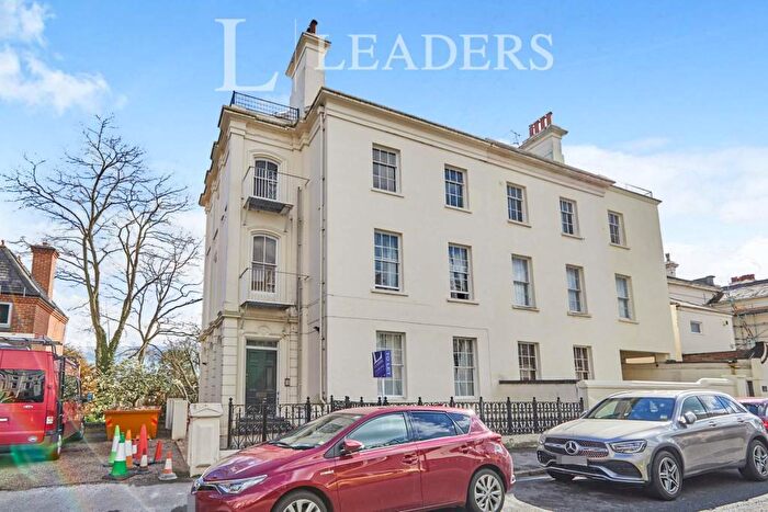 2 Bedroom Flat To Rent In Western Terrace, The Park, NG7