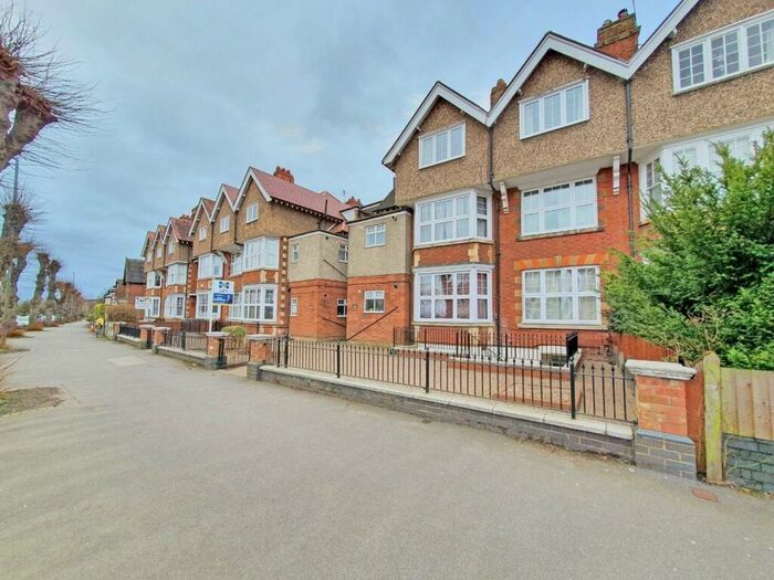 Studio To Rent In Clifton Road, - Clifton Road, CV21