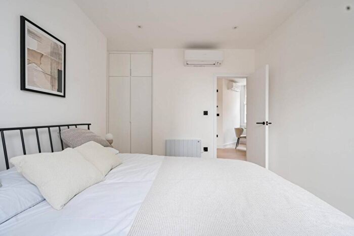 1 Bedroom Flat For Sale In - City Road, Islington, London, EC1V