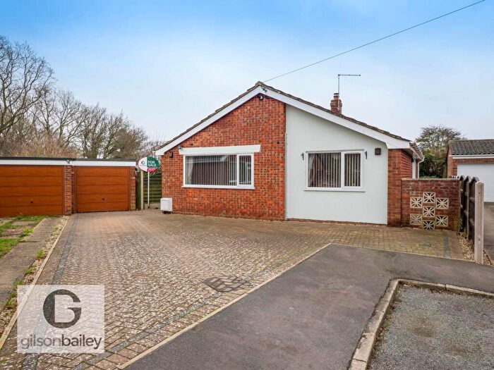 3 Bedroom Detached Bungalow For Sale In Elm Road, Lingwood, NR13