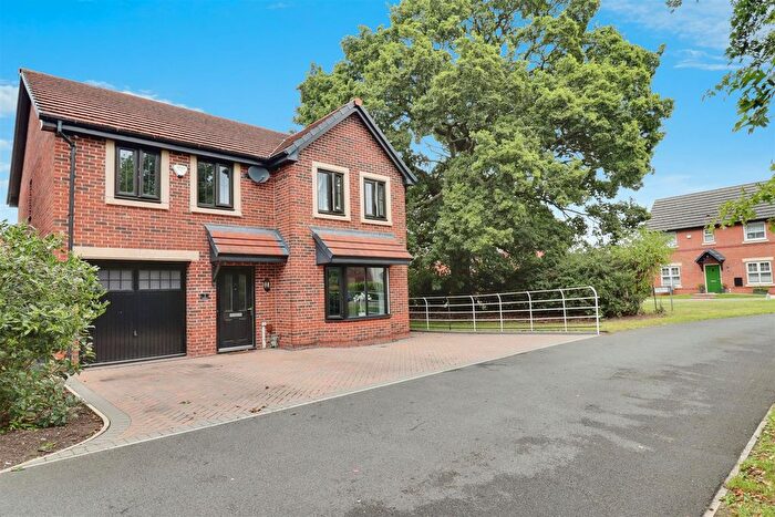 4 Bedroom Detached House For Sale In Pipers Hollow, Sandbach, CW11