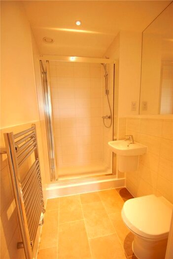 2 Bedroom Flat For Sale In Station View, Guildford, GU1