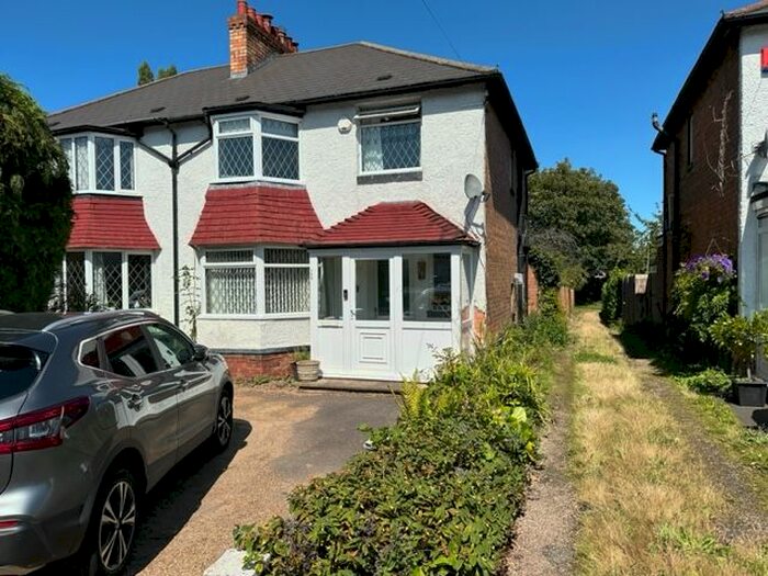 3 Bedroom Semi-Detached House To Rent In Ulverley Green Road, Solihull, B92
