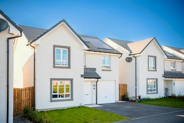 4 Bedroom Detached House For Sale In Kingston Place, Inverness, IV2