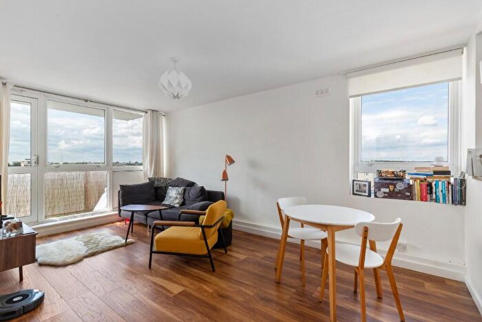 1 Bedroom Flat For Sale In Stanhope Street, London, NW1