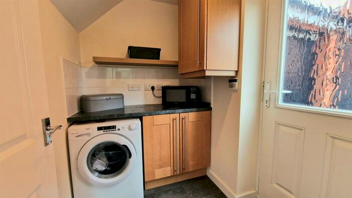 4 Bedroom Detached House For Sale In Isis Way, Hilton, Derby, DE65
