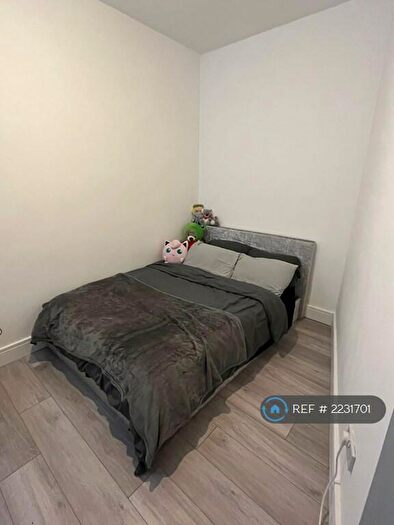 2 Bedroom Flat To Rent In Burnley Road, London, NW10