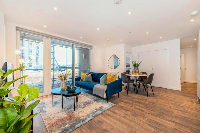 1 Bedroom Flat To Rent In Fairmont Rd, London RM13