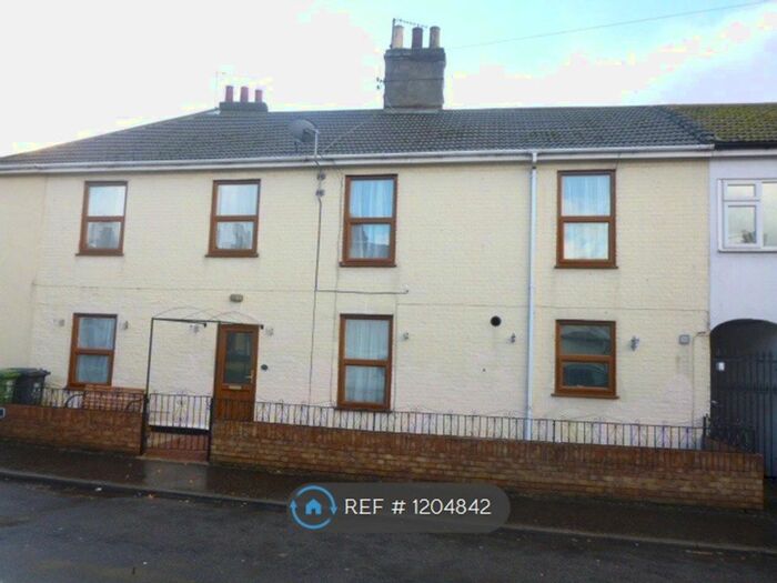 2 Bedroom Terraced House To Rent In Alma Road, Great Yarmouth, NR30