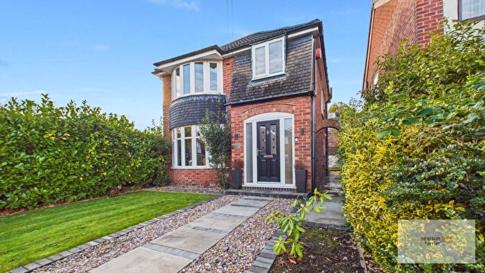 3 Bedroom Detached House For Sale In Leyton Drive, Bury, BL9