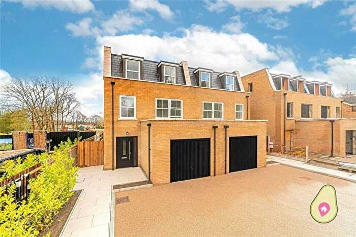 4 Bedroom Semi-Detached House To Rent In Whittington Gate, Larges Lane, Bracknell, Berkshire, RG12