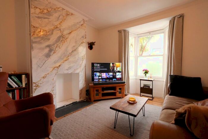 3 Bedroom House To Rent In Stevens Crescent, Bristol, BS3