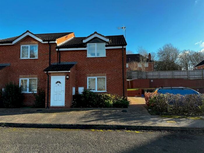 1 Bedroom Maisonette To Rent In Glendale Terrace, Wells Close, Redditch, B97