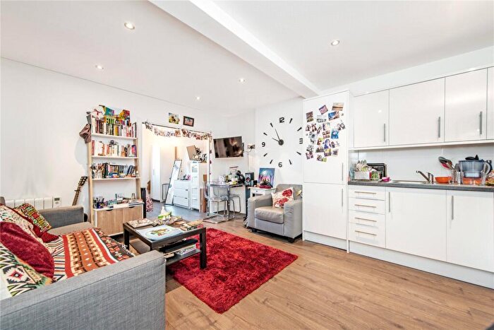 1 Bedroom Flat To Rent In Bowmans Mews, Tufnell Park, N7