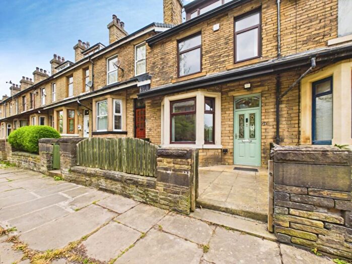 3 Bedroom Terraced House For Sale In Park Road, Shipley, BD18