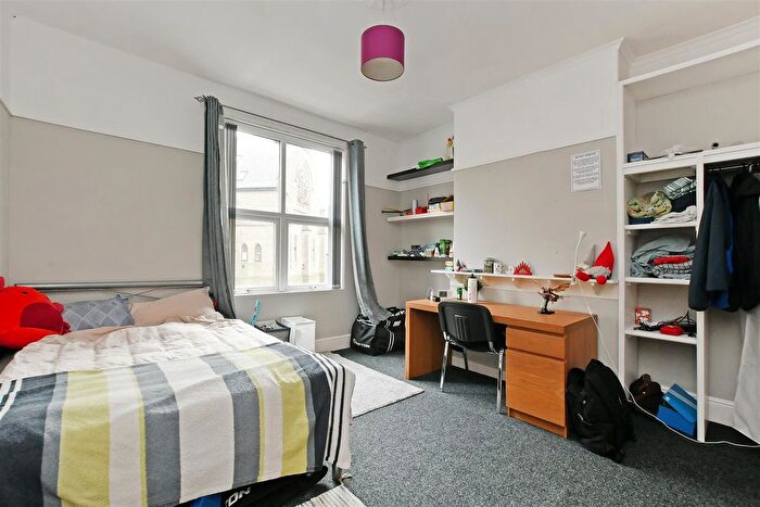 5 Bedroom Terraced House For Sale In Crookes Valley Road, Crookesmoor, S10