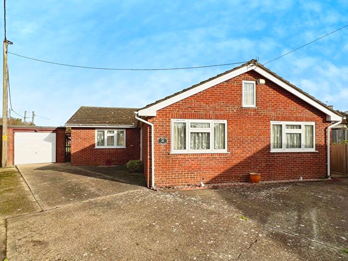 3 Bedroom Detached Bungalow For Sale In Mitcham Road, Dymchurch, TN29