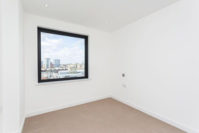 2 Bedroom Apartment To Rent In Ocean Village, Southampton, SO14