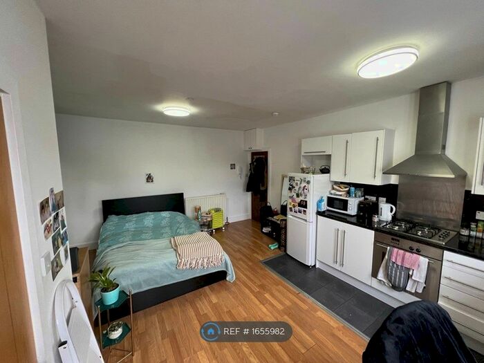 Studio To Rent In Priory Road, London, NW6