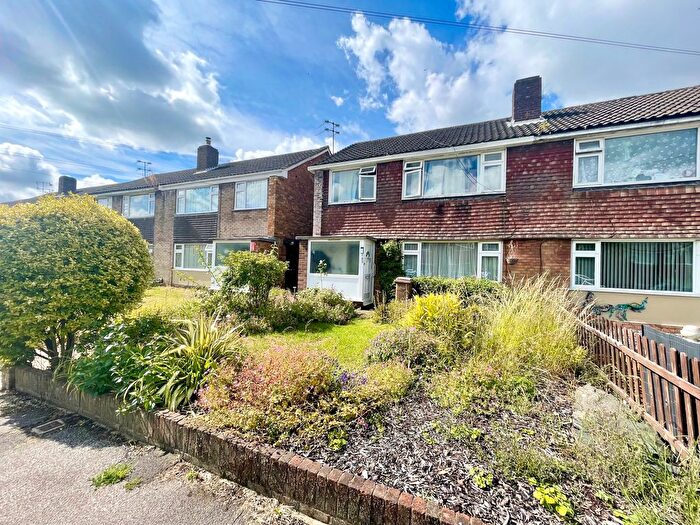 2 Bedroom Maisonette To Rent In Birchen Grove, Luton, LU2