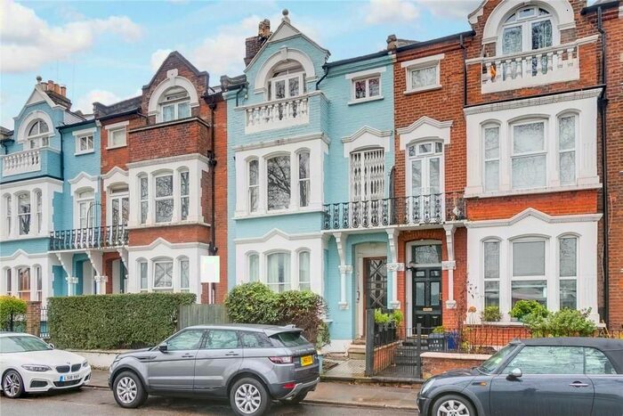 Studio To Rent In Rocks Lane, London, SW13