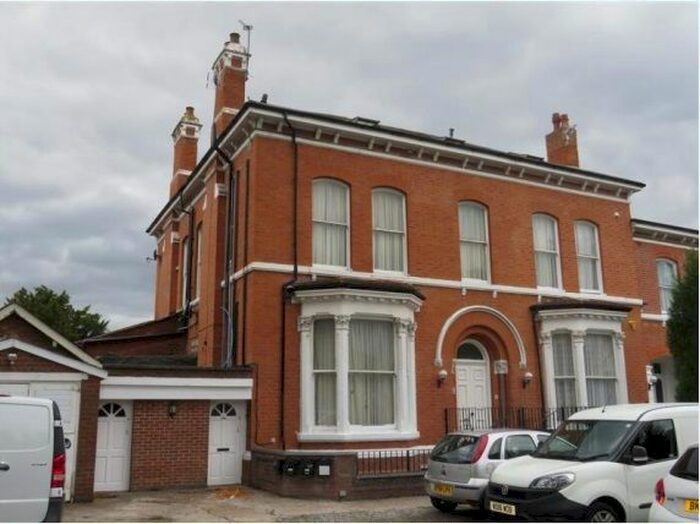 2 Bedroom Flat To Rent In Birmingham Road, Walsall, WS5