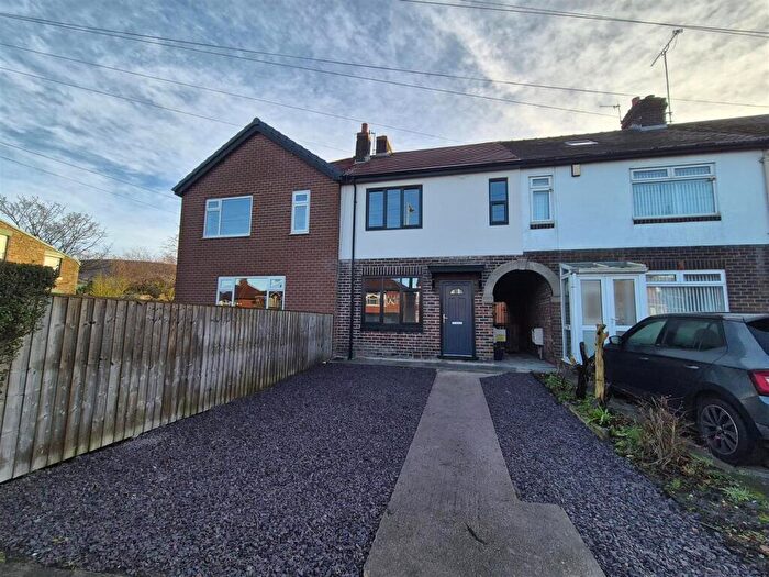 3 Bedroom Terraced House To Rent In Huddersfield Road, Stalybridge, SK15