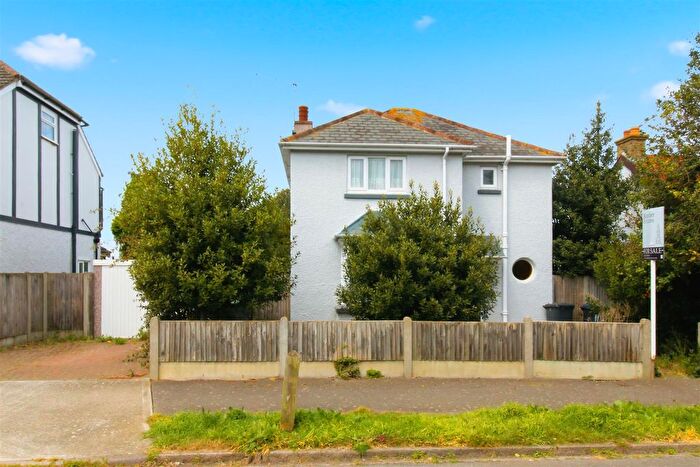 3 Bedroom Detached House For Sale In Ivanhoe Road, Herne Bay, CT6