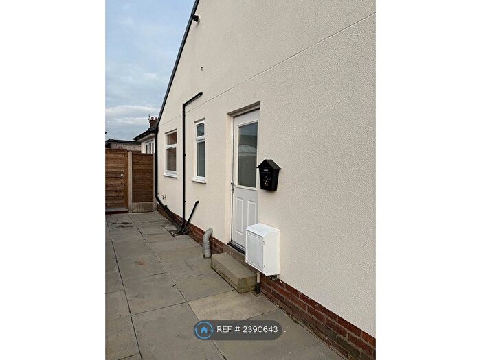 2 Bedroom Semi-Detached House To Rent In Haworth Avenue, Bury, BL0