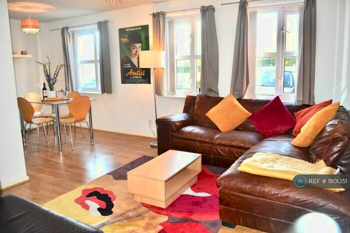 2 Bedroom Flat To Rent In Kensington Place, Manchester, M8