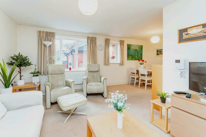 2 Bedroom Flat For Sale In Dene Court, Stafford Road, Caterham, Surrey, CR3