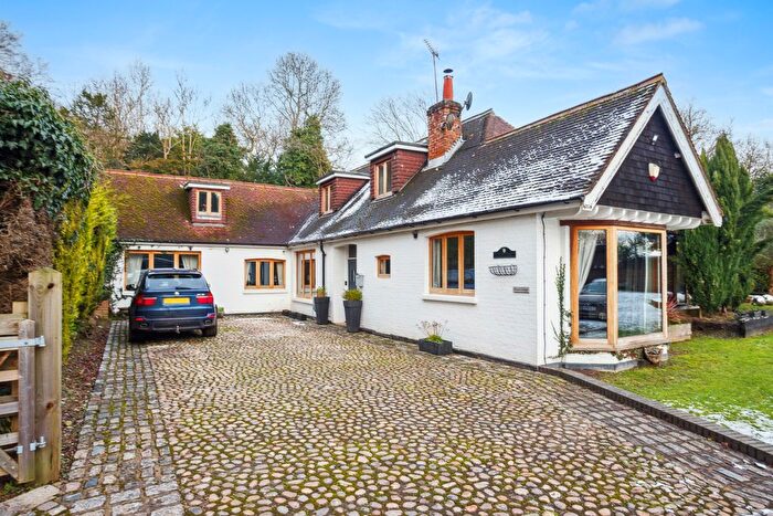 5 Bedroom Detached House For Sale In The Conduit, Redhill, RH1